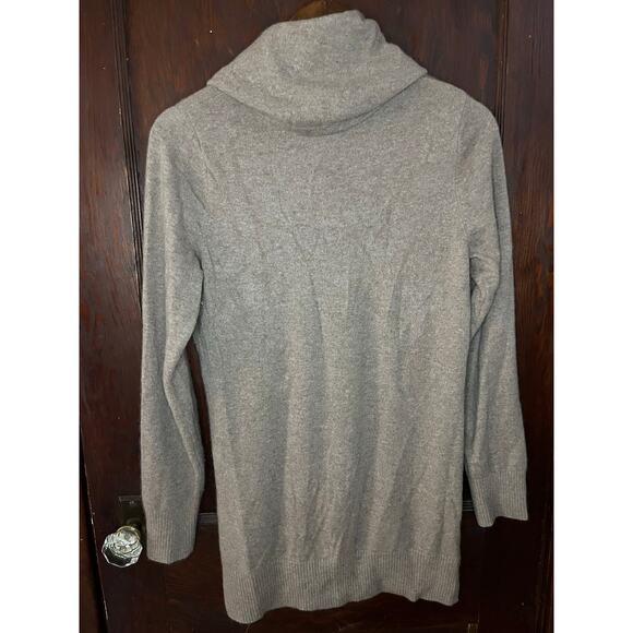 L.L.Bean 100% Cashmere Turtleneck Sweater Long Sleeve Tan Beige Neutral Size M - Picture 3 of 6